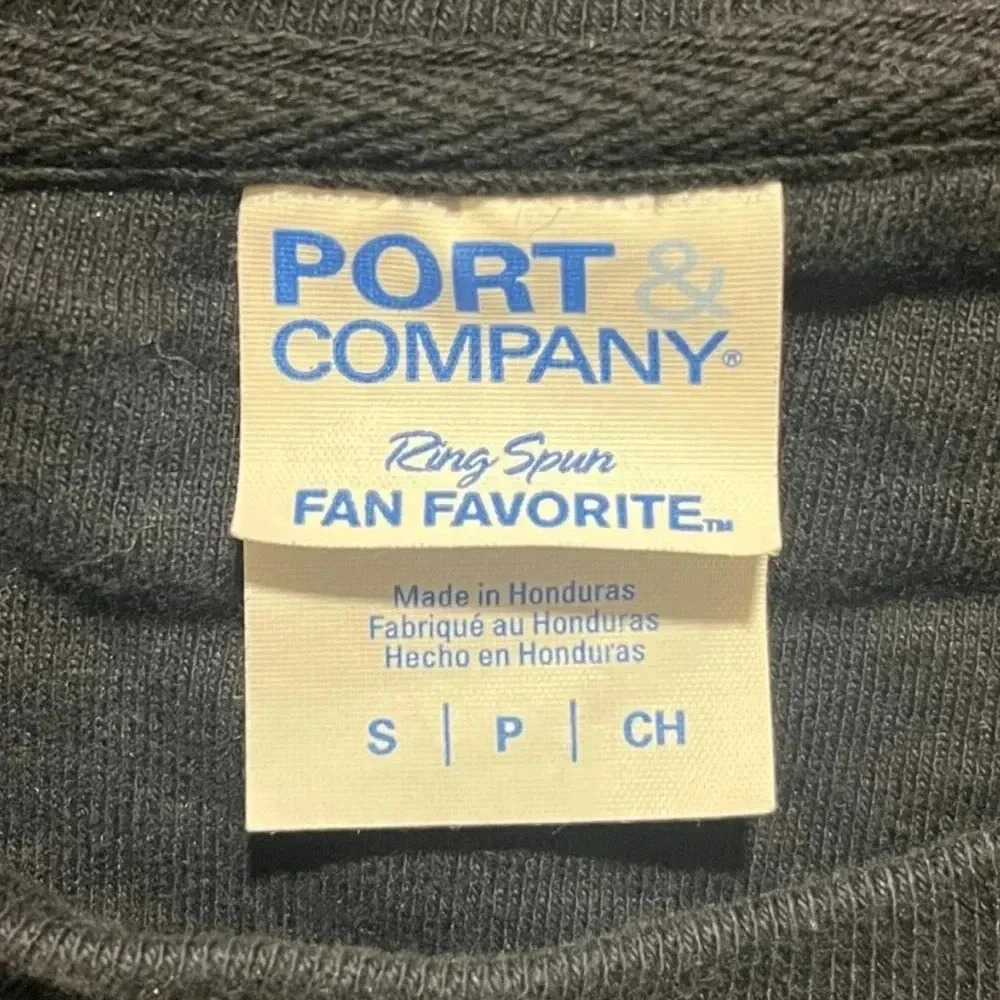 “Hanging With My Gnomies” Christmas Sweatshirt Sz Small - Picture 3 of 4